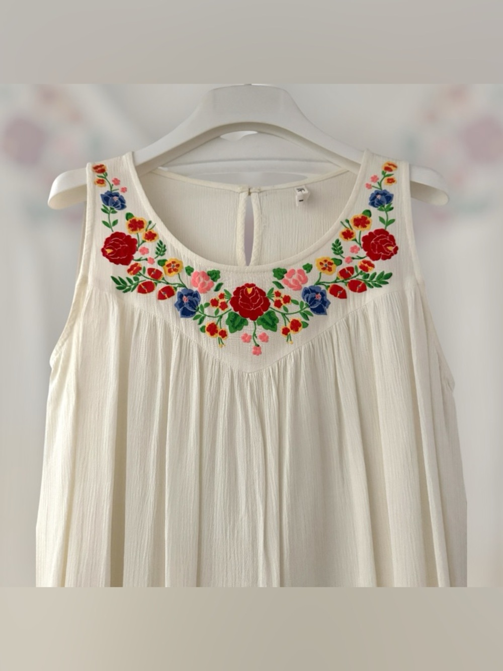 🛍️SALE🛍️ DeFacto Sleeveless Flowy Floral Tank Top - Picture 4 of 8